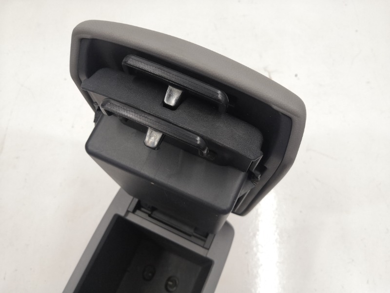 Центральная консоль с подлокотником, 3400 рублей, Красноярск