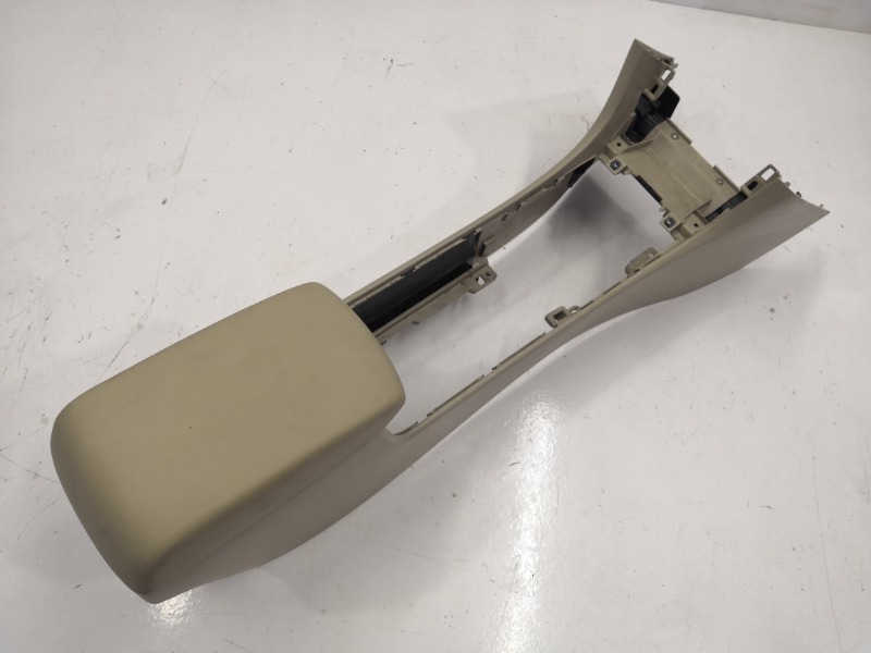 Центральная консоль с подлокотником, 2800 рублей, Красноярск