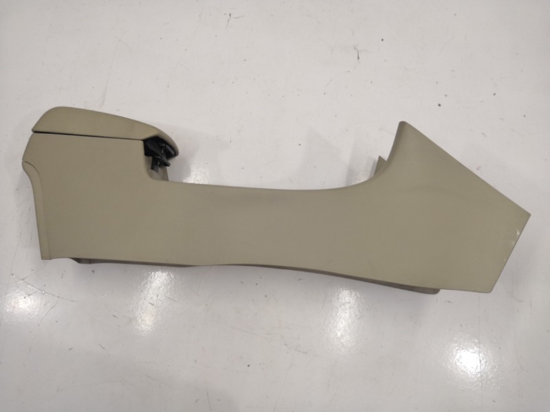 Центральная консоль с подлокотником, 1800 рублей, Красноярск