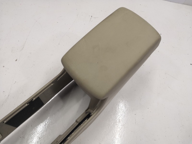 Центральная консоль с подлокотником, 2800 рублей, Красноярск