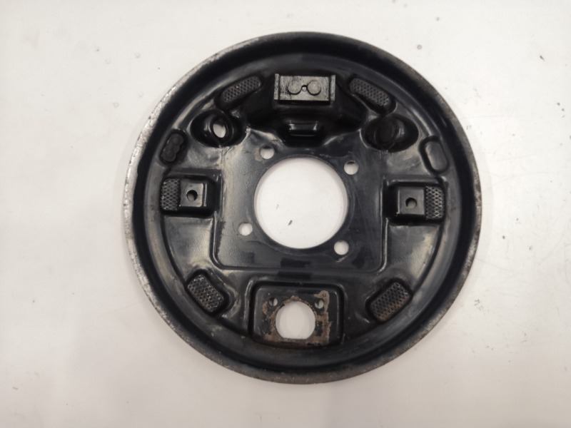 Задняя тормозная пластина, 1000 рублей, Красноярск