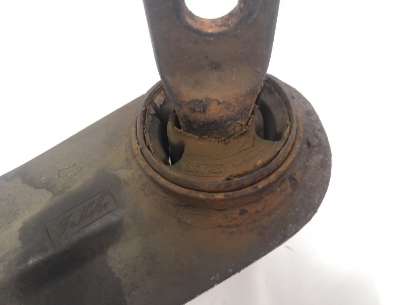 Рычаг продольный, 1000 рублей, Красноярск