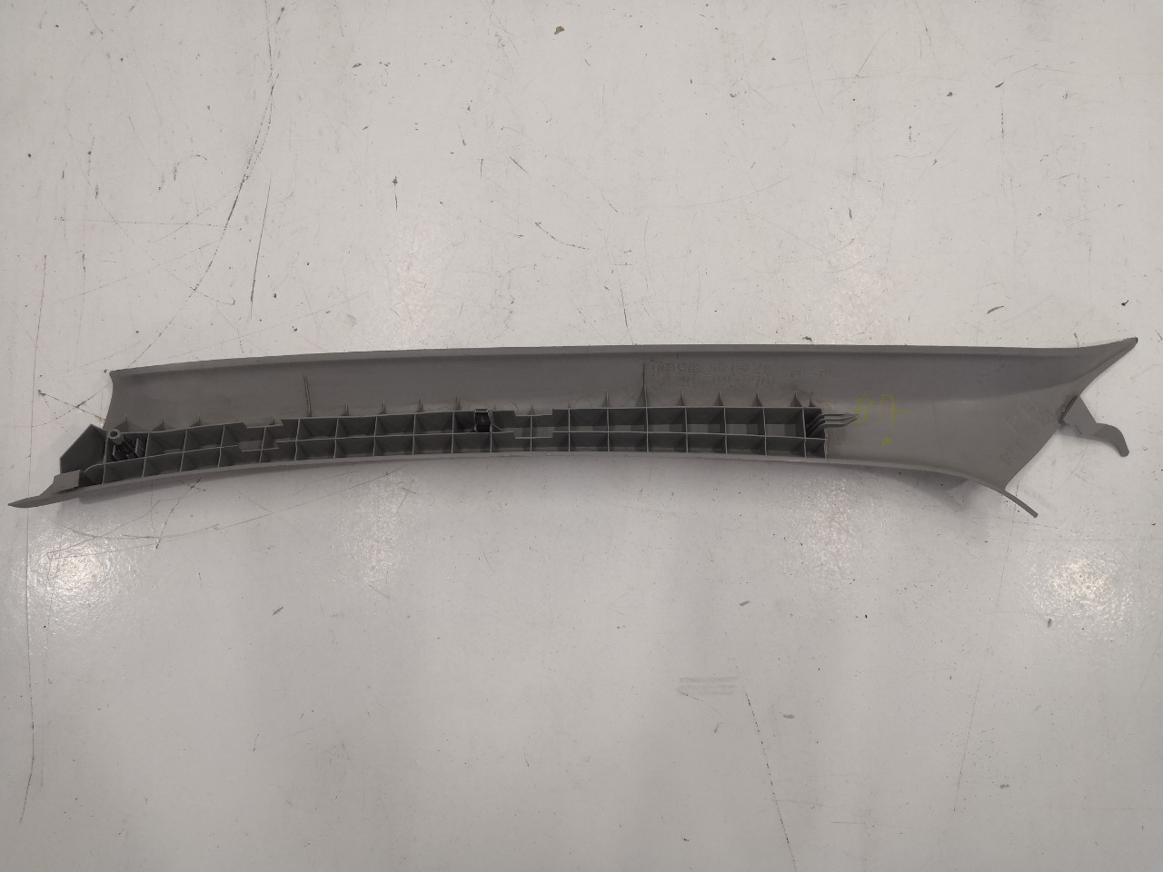 Накладка передней стойки, 1000 рублей, Красноярск