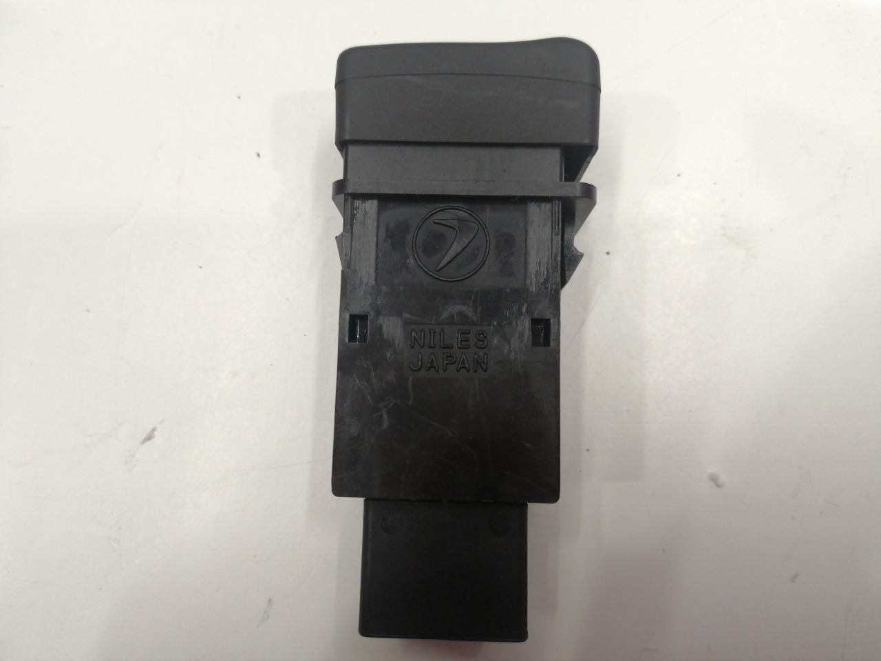 Кнопка обогрева лобового стекла, 800 рублей, Красноярск