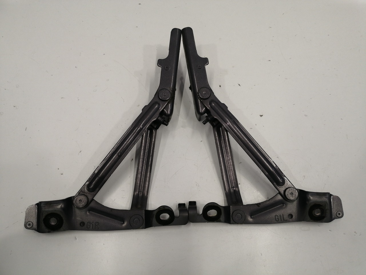 Петли багажника, 2400 рублей, Красноярск