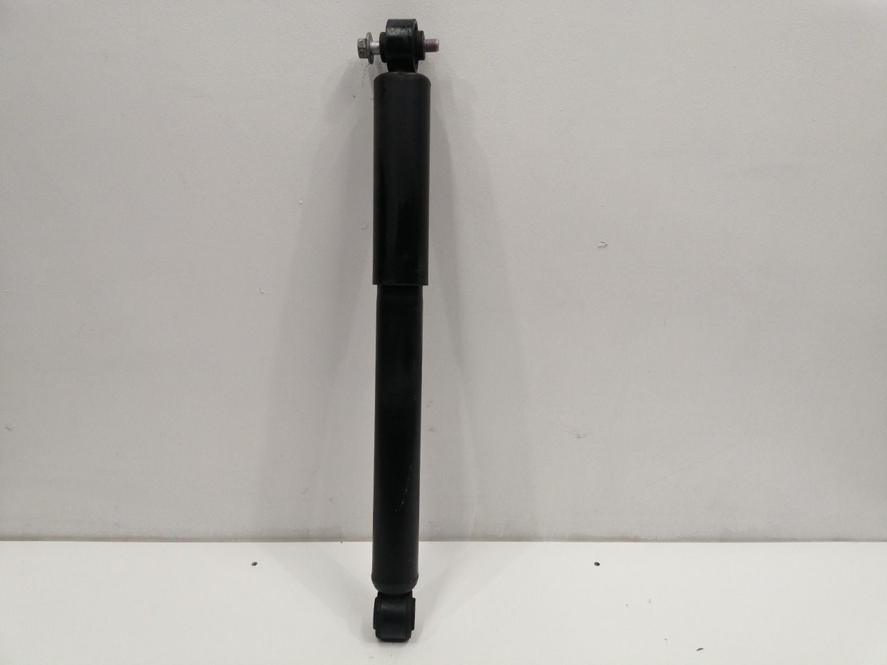 Амортизатор, 1700 рублей, Красноярск