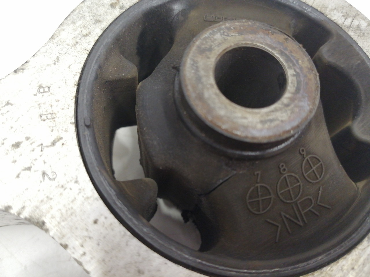 Опора двигателя, 400 рублей, Красноярск