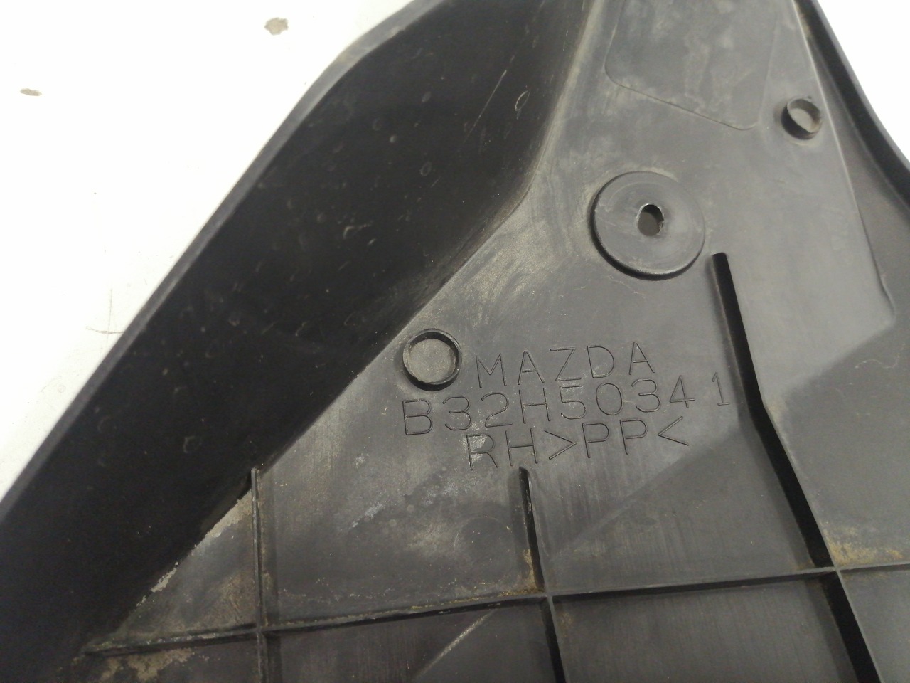 Подкрылок, 1000 рублей, Красноярск