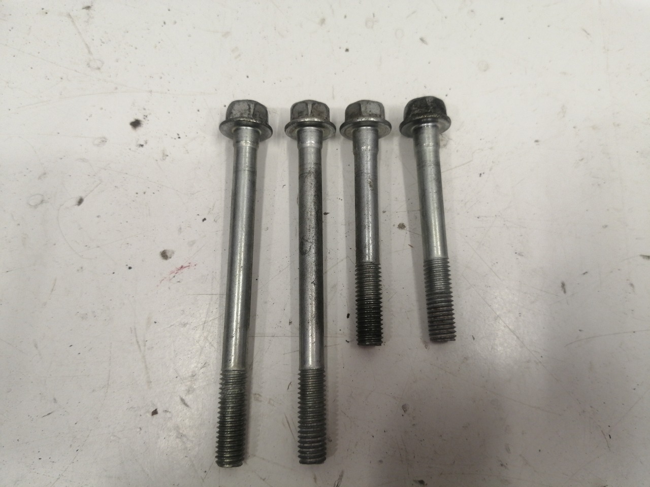 Болт генератора, 900 рублей, Красноярск