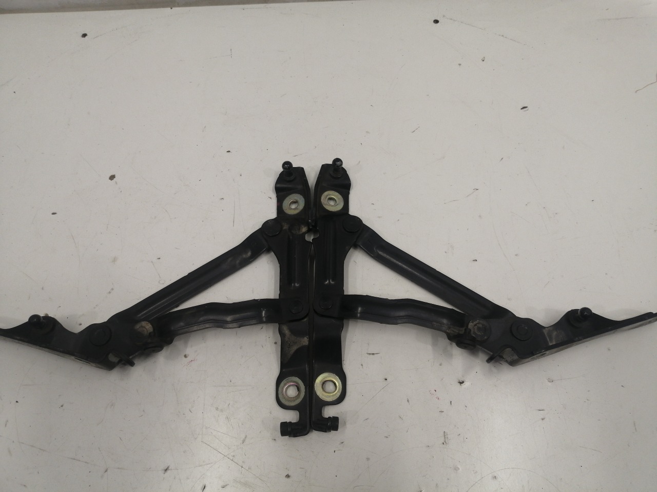 Петли багажника, 2400 рублей, Красноярск