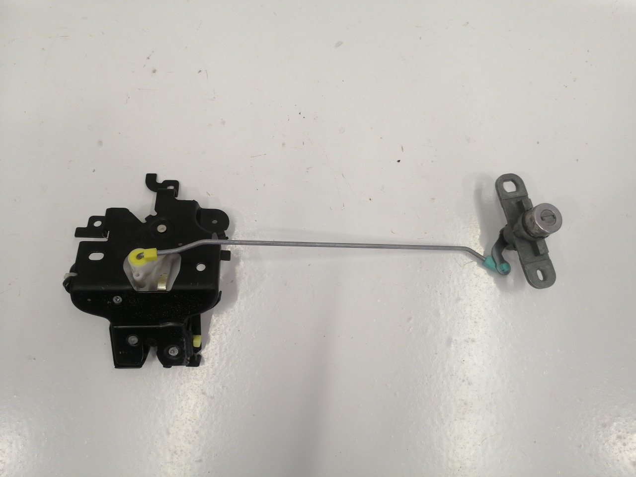 Замок крышки багажника, 3000 рублей, Красноярск