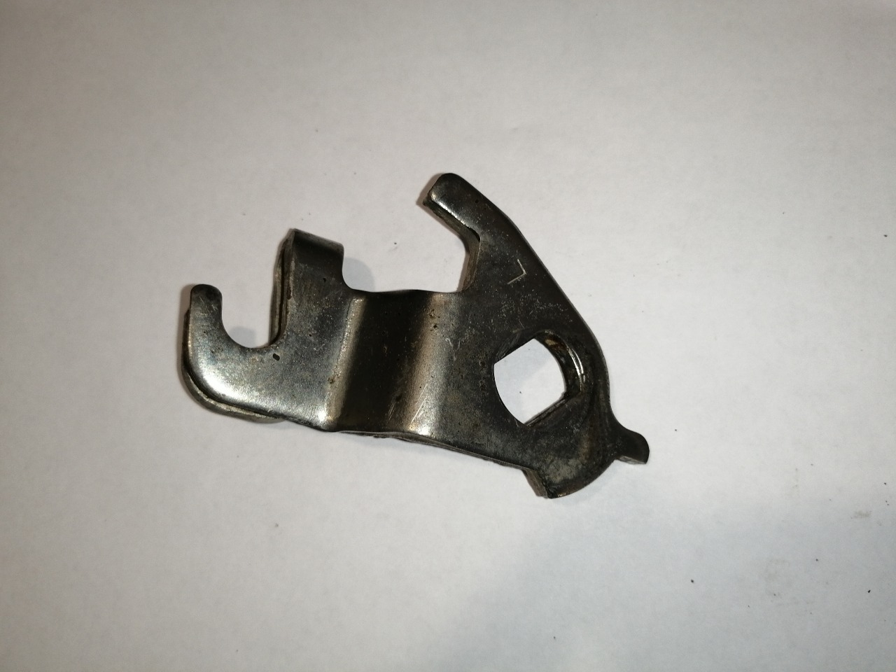 Лапка крепления троса ручного тормоза, 1000 рублей, Красноярск