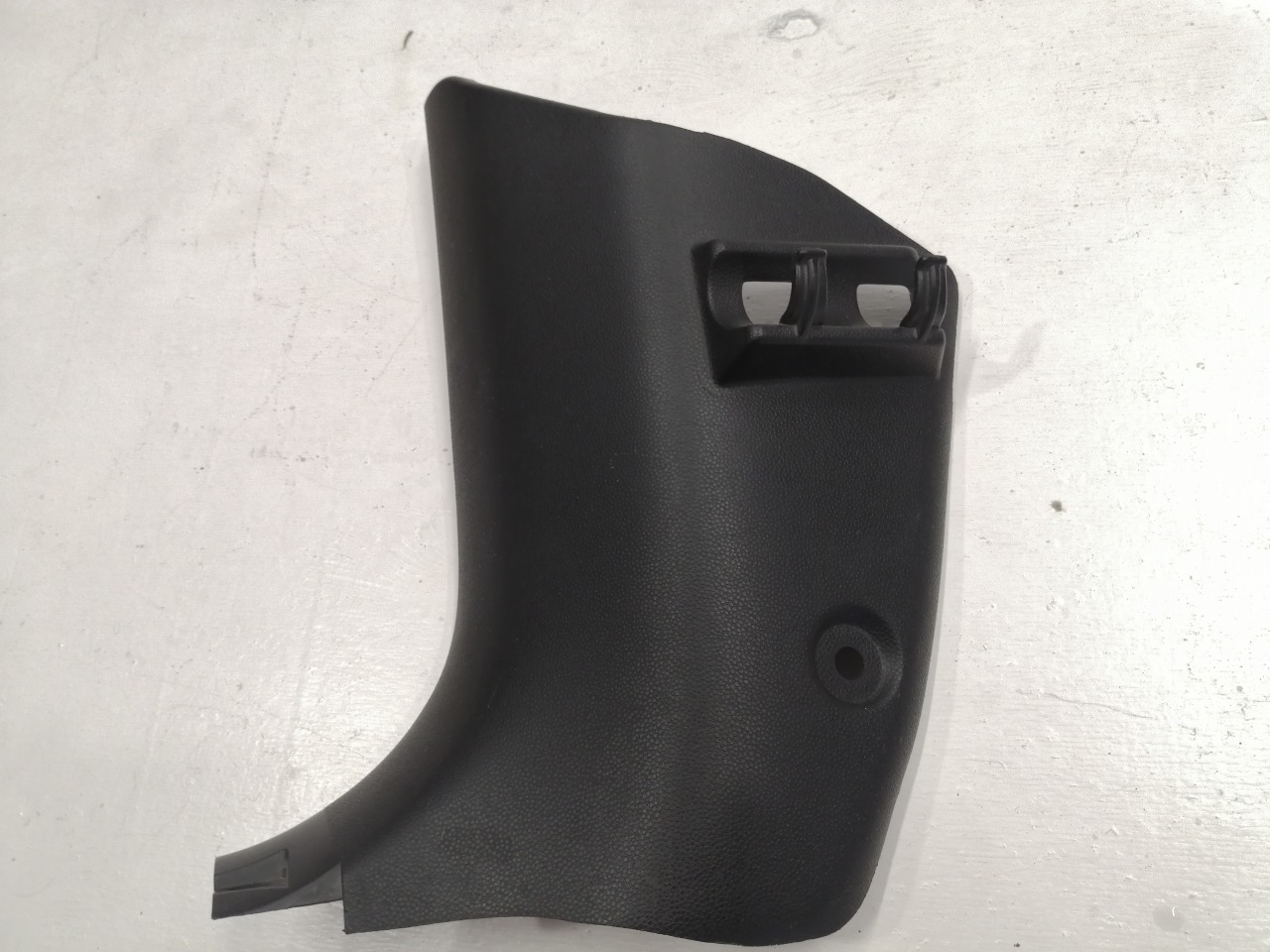 Накладка передней стойки, 500 рублей, Красноярск