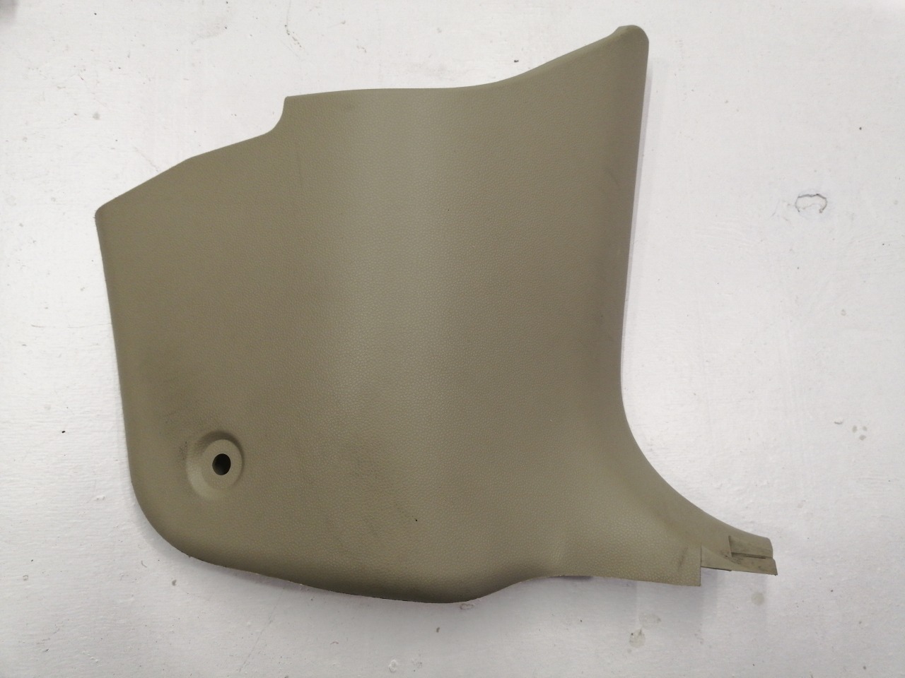 Накладка передней стойки, 500 рублей, Красноярск