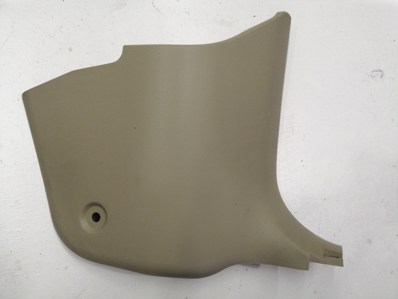 Накладка передней стойки, 500 рублей, Красноярск