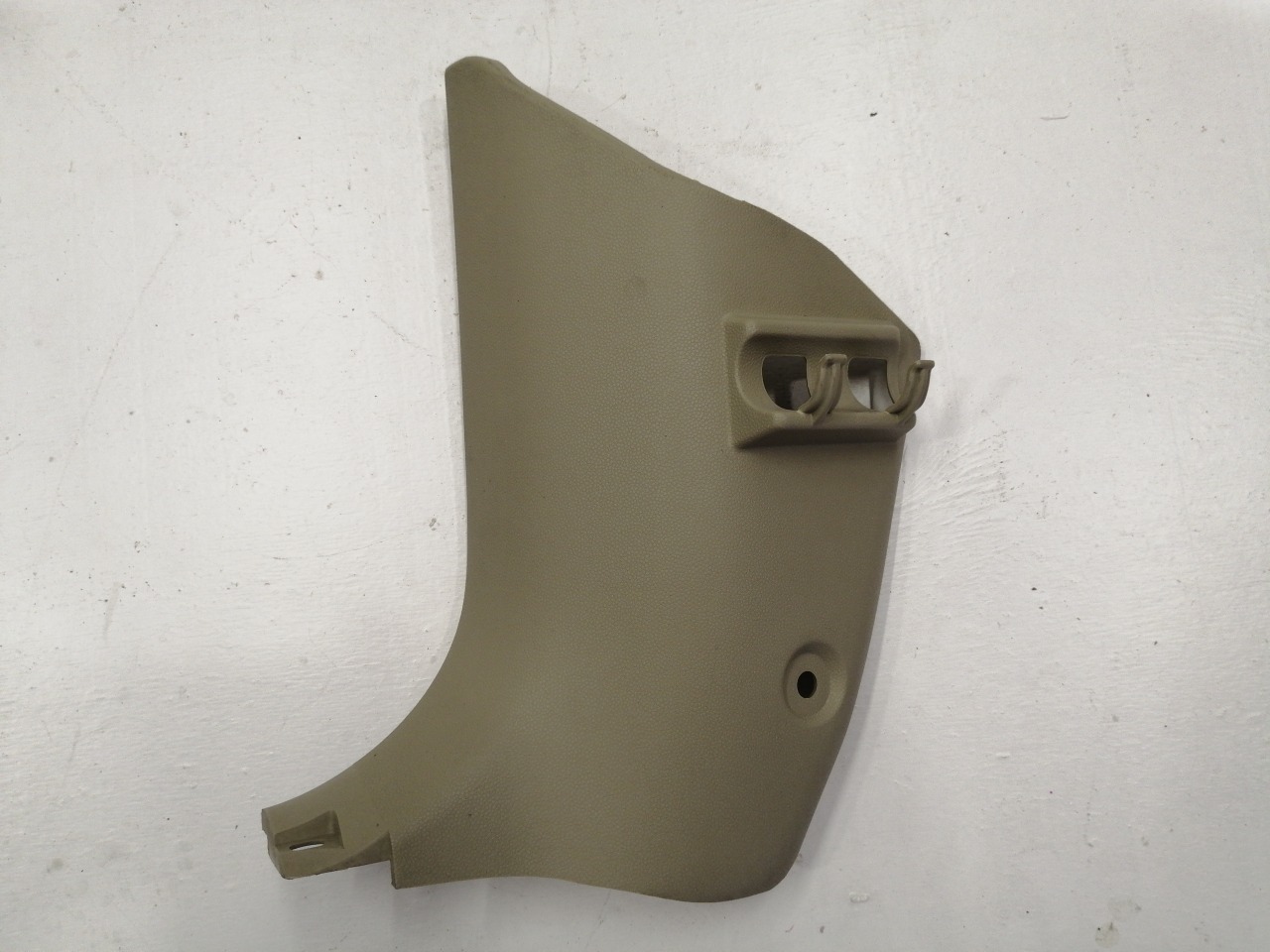 Накладка передней стойки, 500 рублей, Красноярск