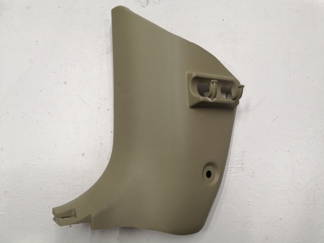 Накладка передней стойки, 500 рублей, Красноярск