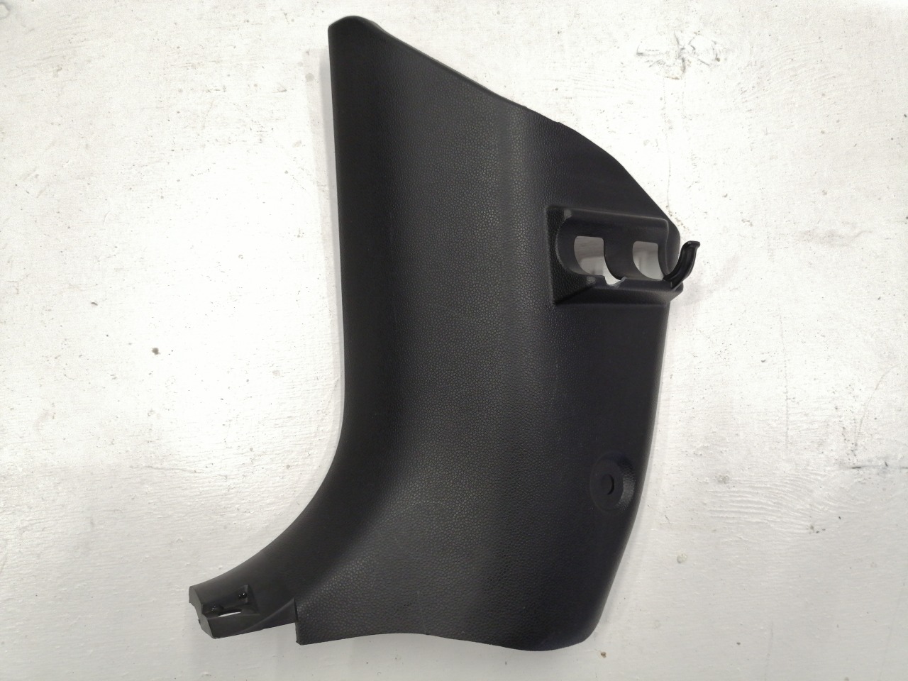 Накладка передней стойки, 500 рублей, Красноярск