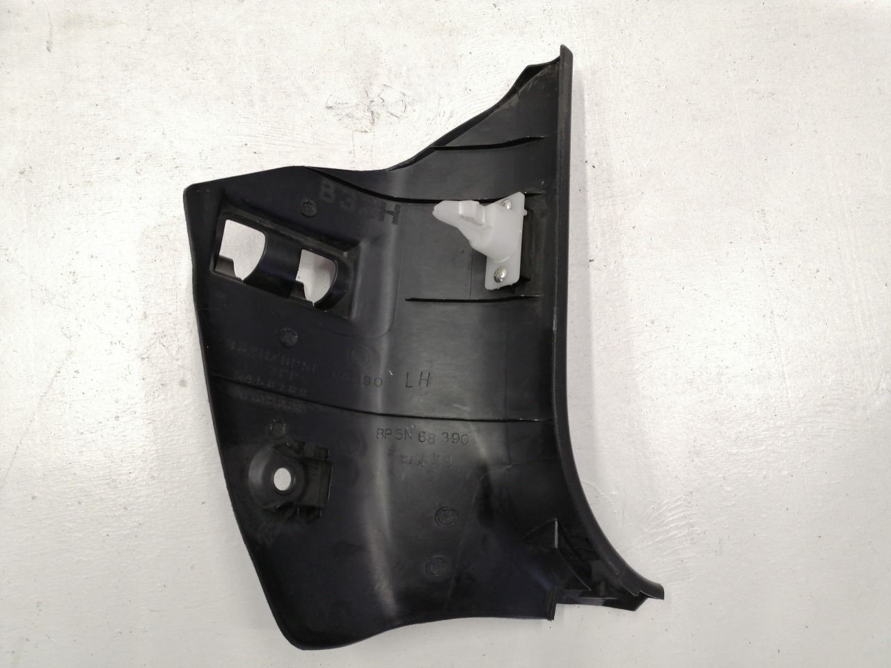 Накладка передней стойки, 500 рублей, Красноярск