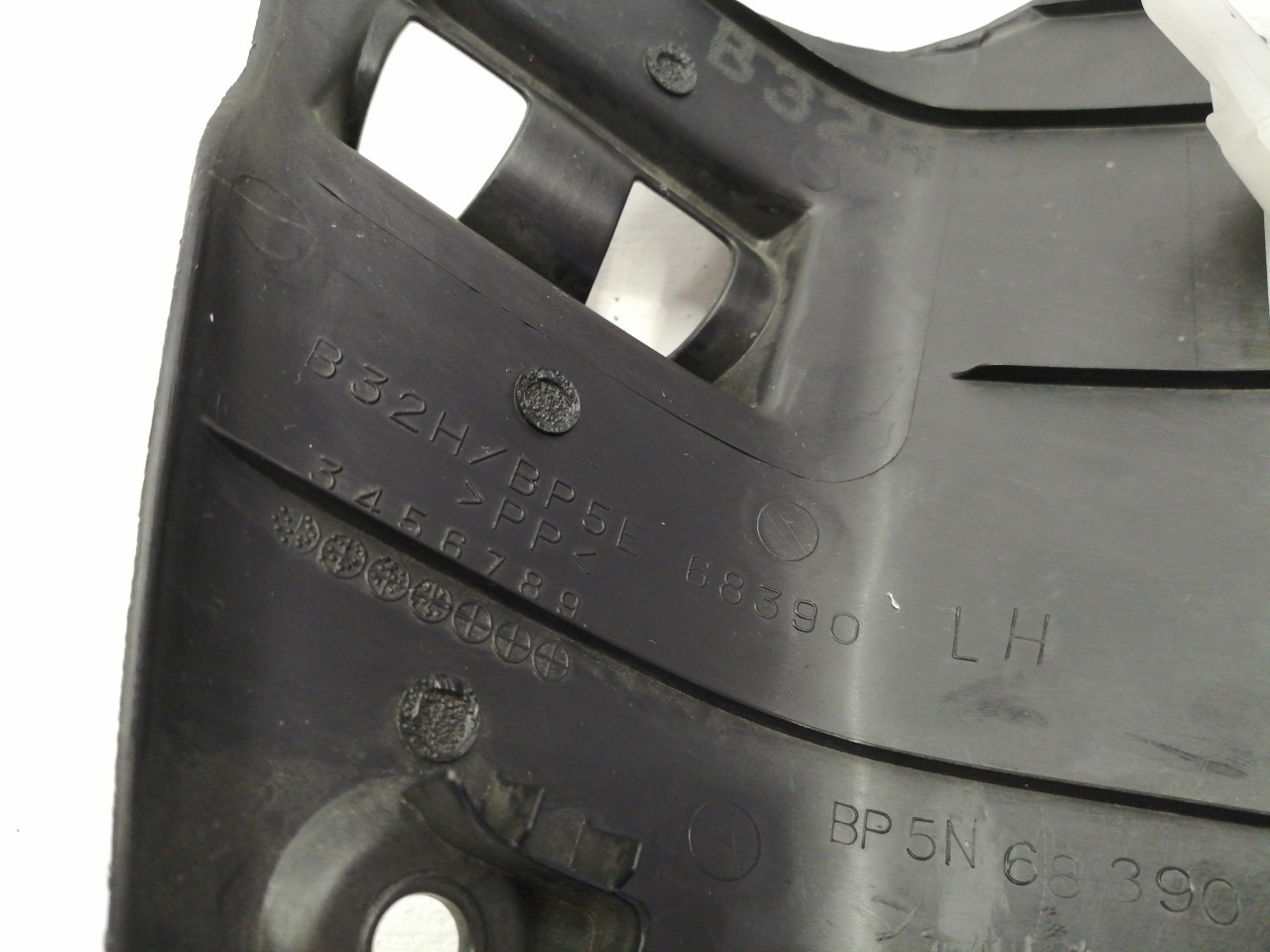 Накладка передней стойки, 500 рублей, Красноярск