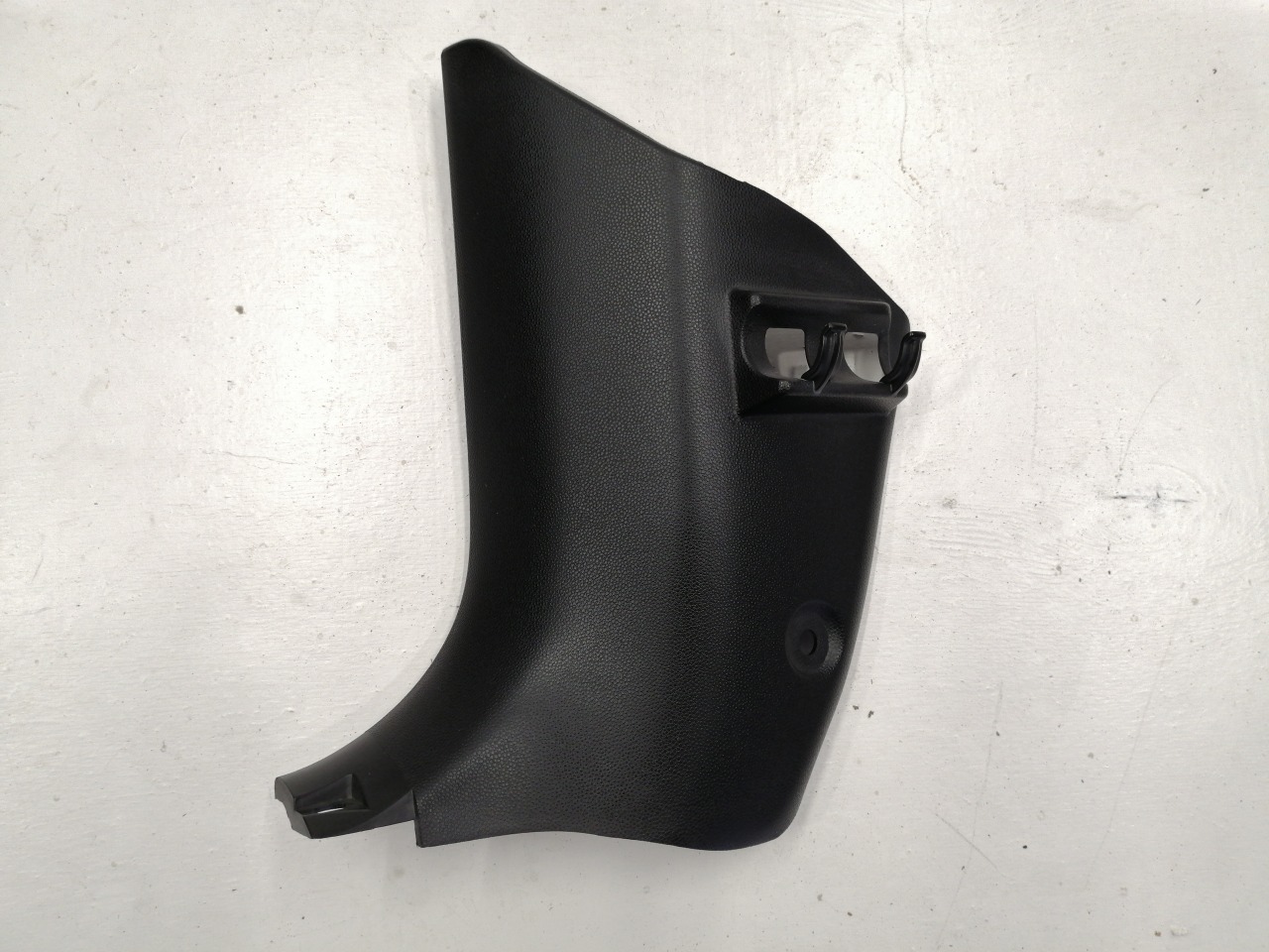 Накладка передней стойки, 500 рублей, Красноярск