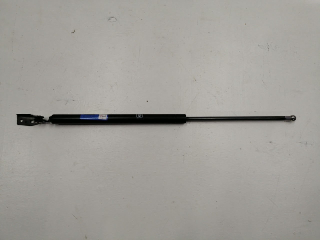 Амортизатор крышки багажника, 1600 рублей, Красноярск