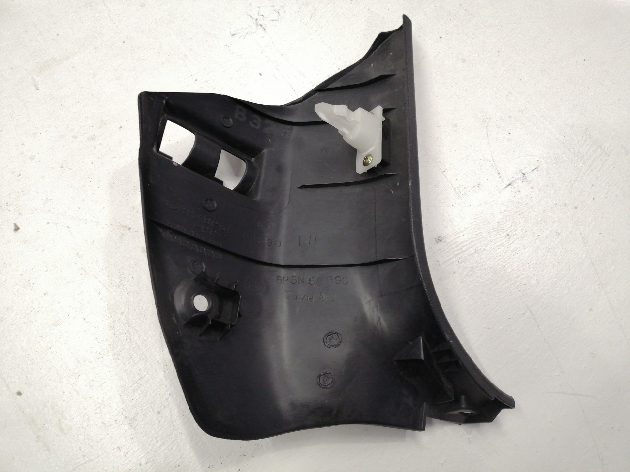 Накладка передней стойки, 500 рублей, Красноярск