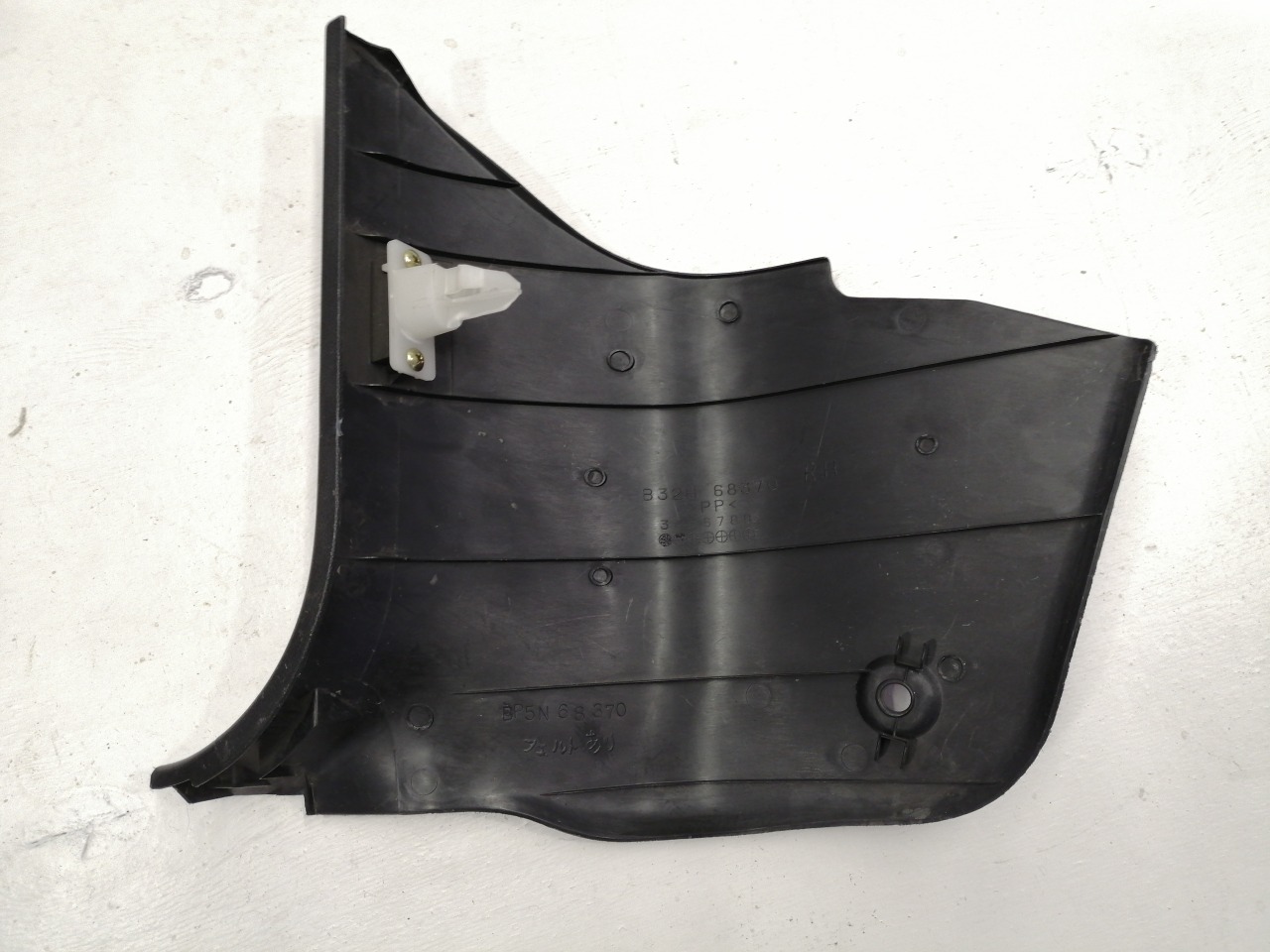 Накладка передней стойки, 500 рублей, Красноярск