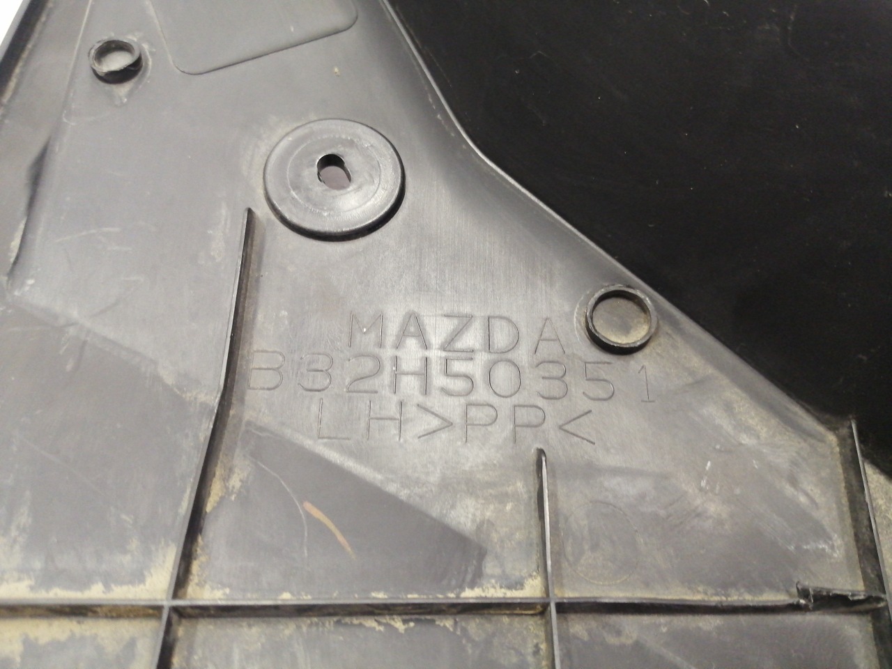 Подкрылок, 1000 рублей, Красноярск