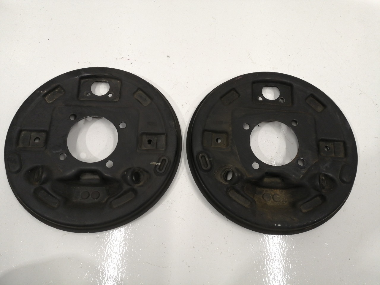 Пыльник тормозного диска, 1000 рублей, Красноярск