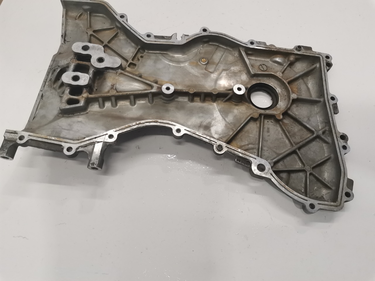 Крышка двигателя, 3600 рублей, Красноярск