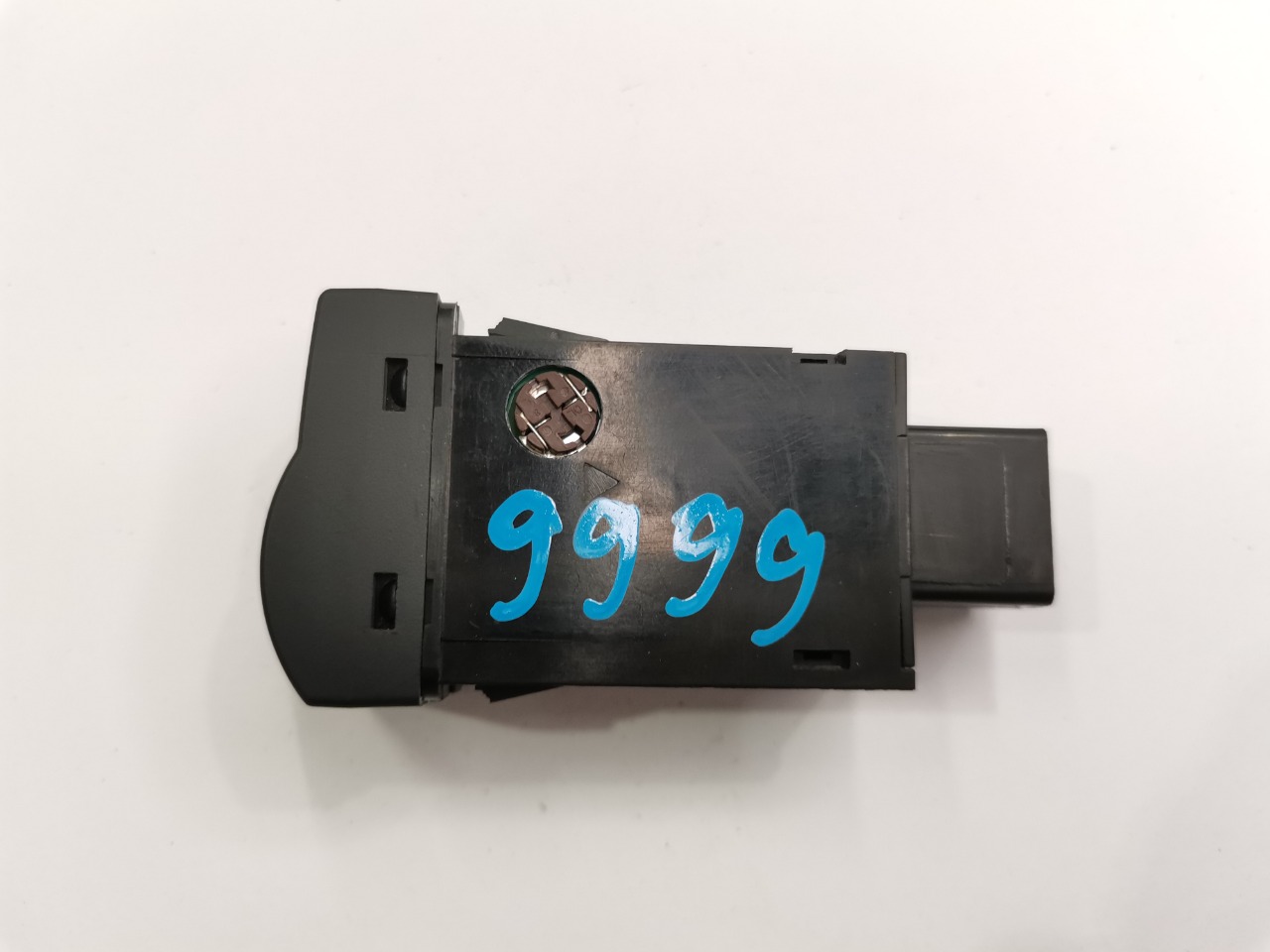 Кнопка корректора фар, 600 рублей, Красноярск