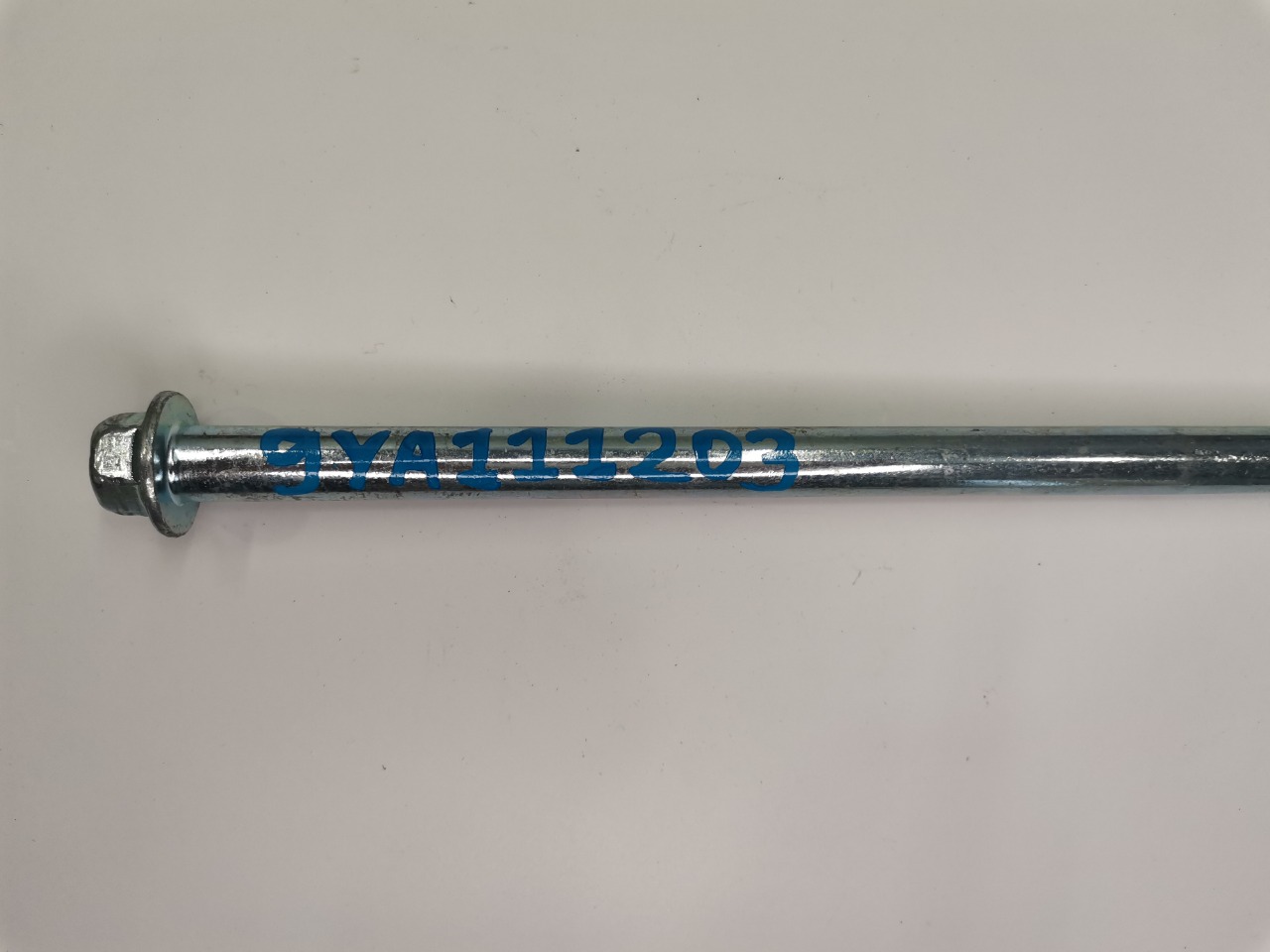 Болт подвески, 1500 рублей, Красноярск