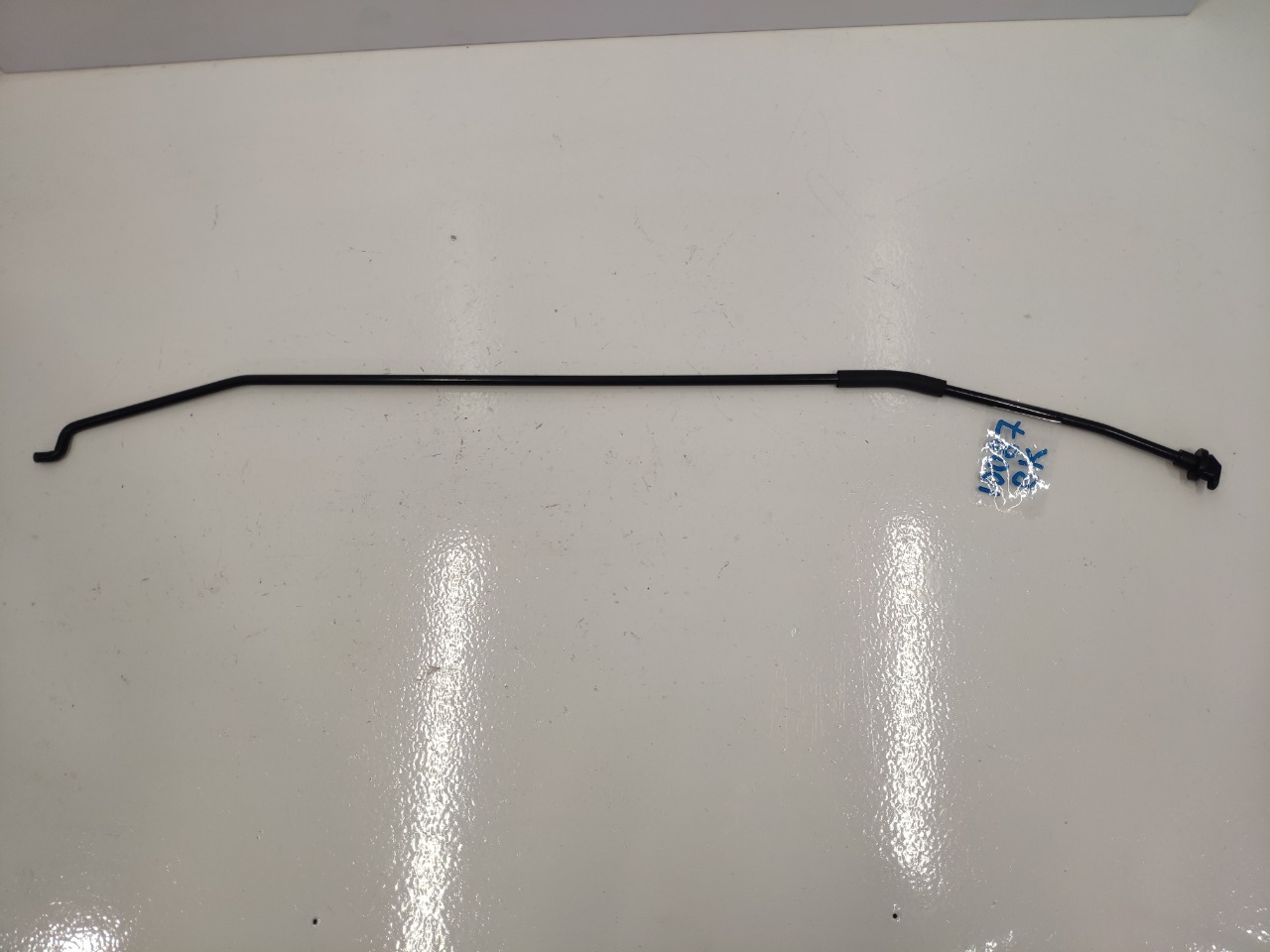 Упор капота, 600 рублей, Красноярск