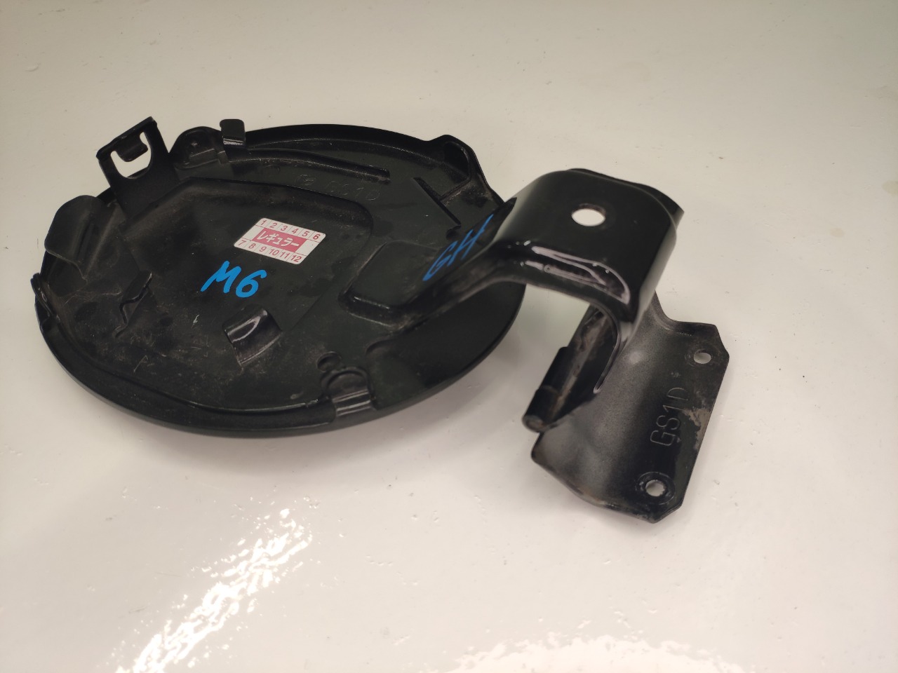 Лючок бензобака, 1200 рублей, Красноярск