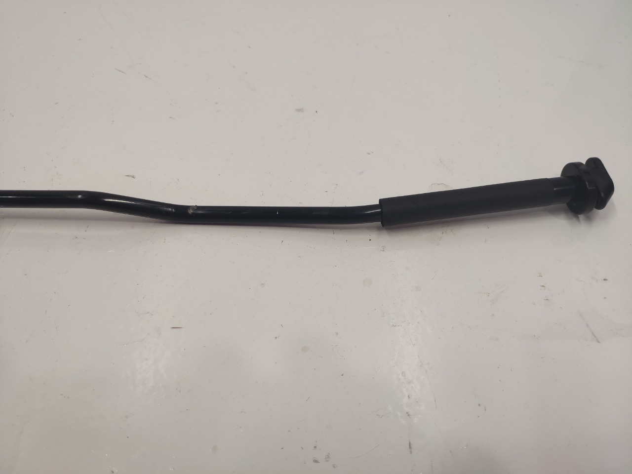 Упор капота, 600 рублей, Красноярск