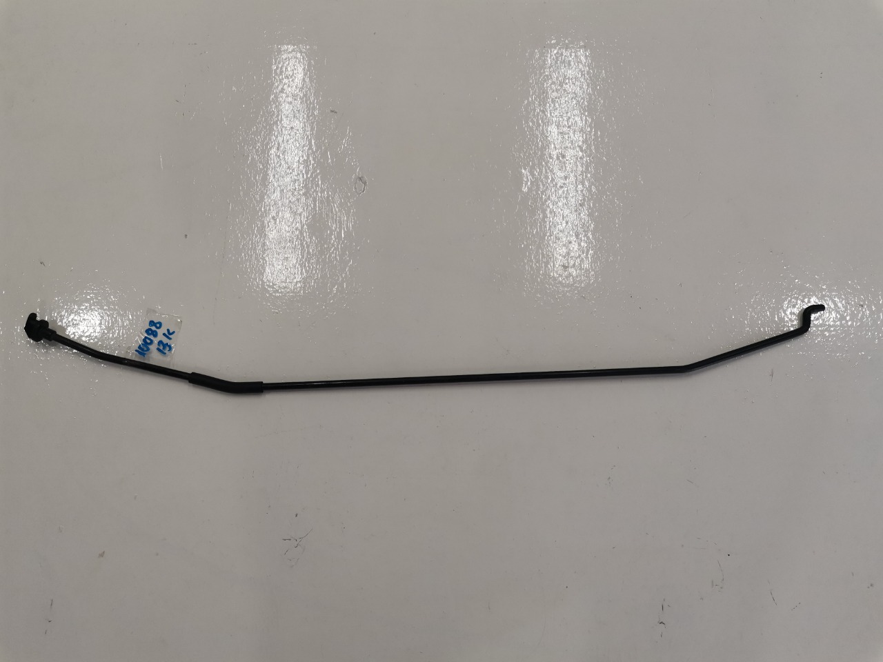 Упор капота, 600 рублей, Красноярск