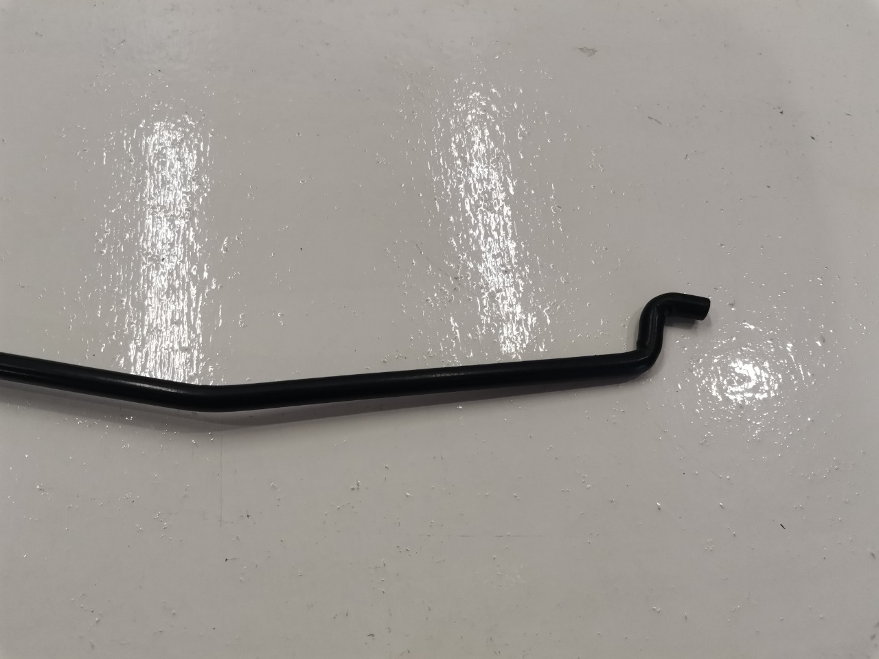 Упор капота, 600 рублей, Красноярск