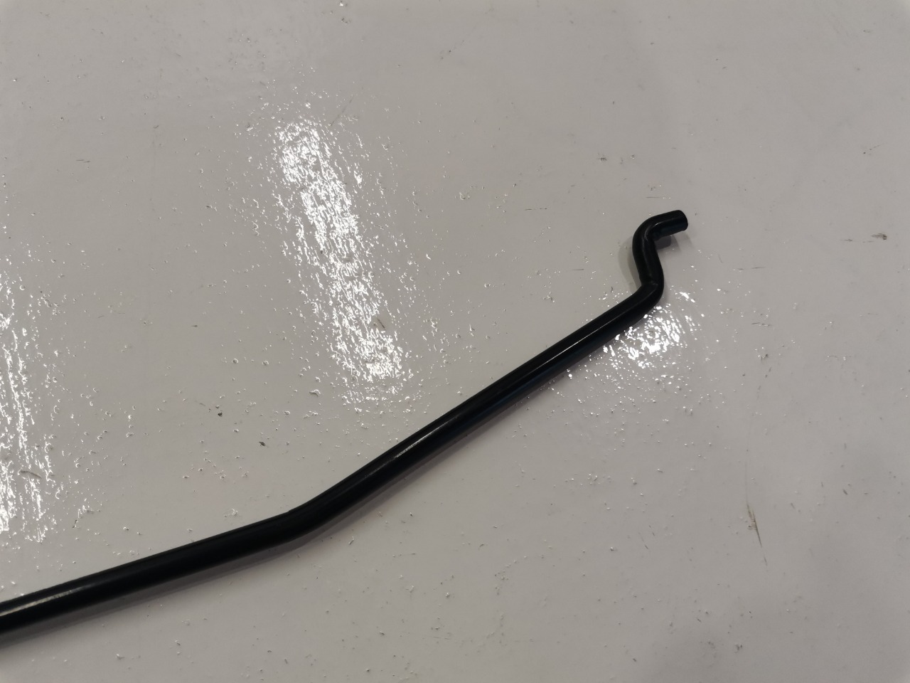 Упор капота, 600 рублей, Красноярск