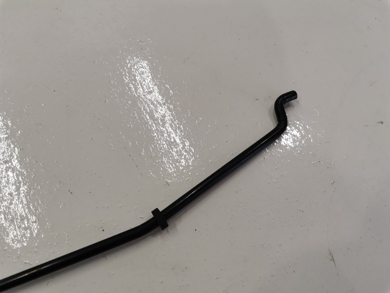 Упор капота, 600 рублей, Красноярск