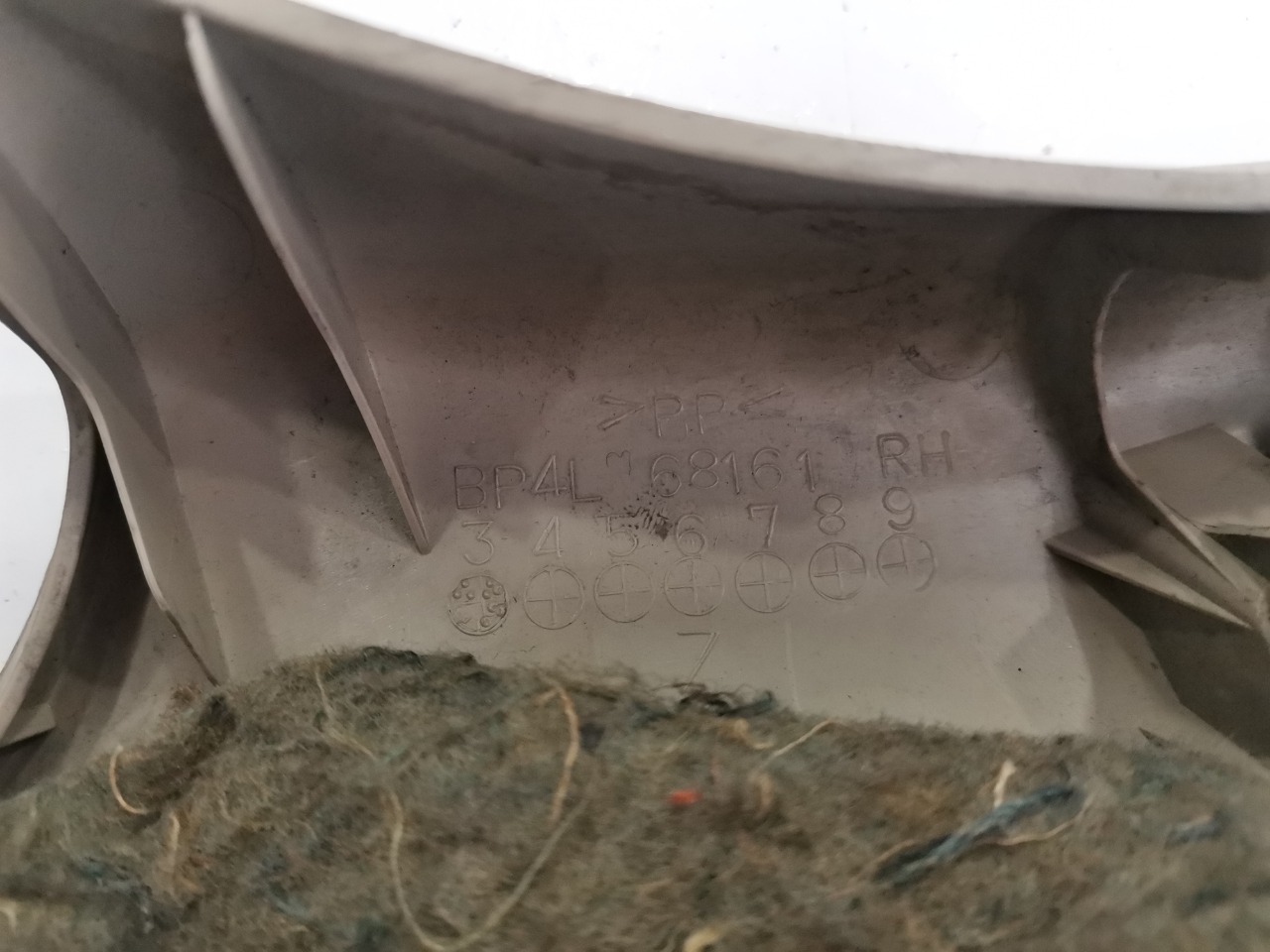 Накладка стойки, 1000 рублей, Красноярск