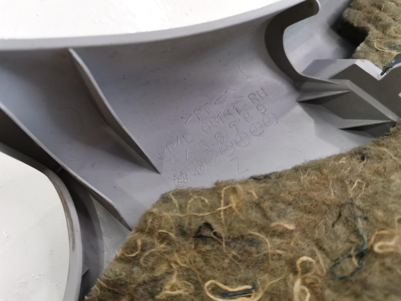 Накладка стойки, 1000 рублей, Красноярск