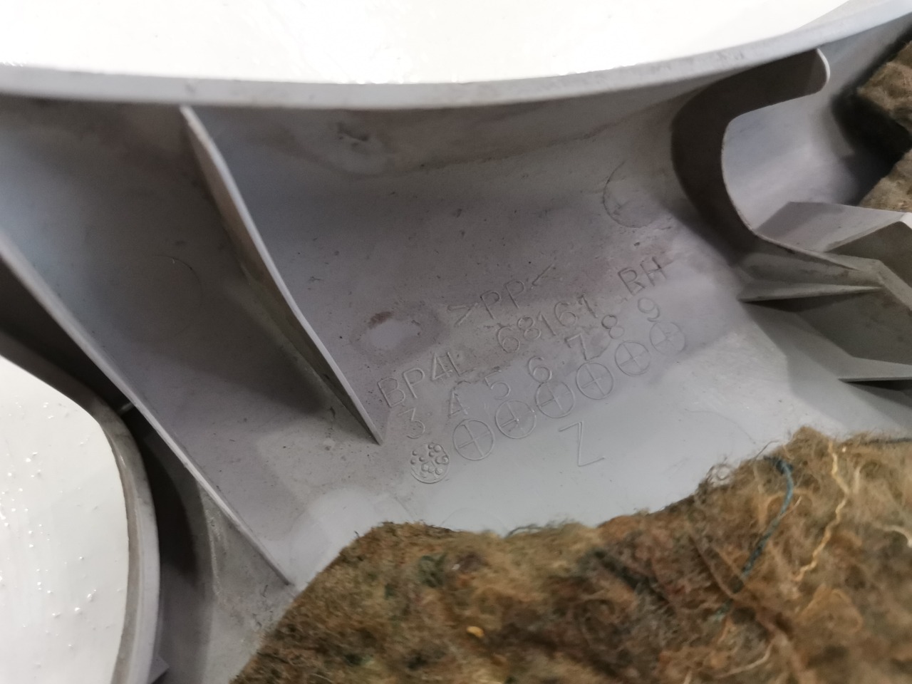 Накладка стойки, 1000 рублей, Красноярск