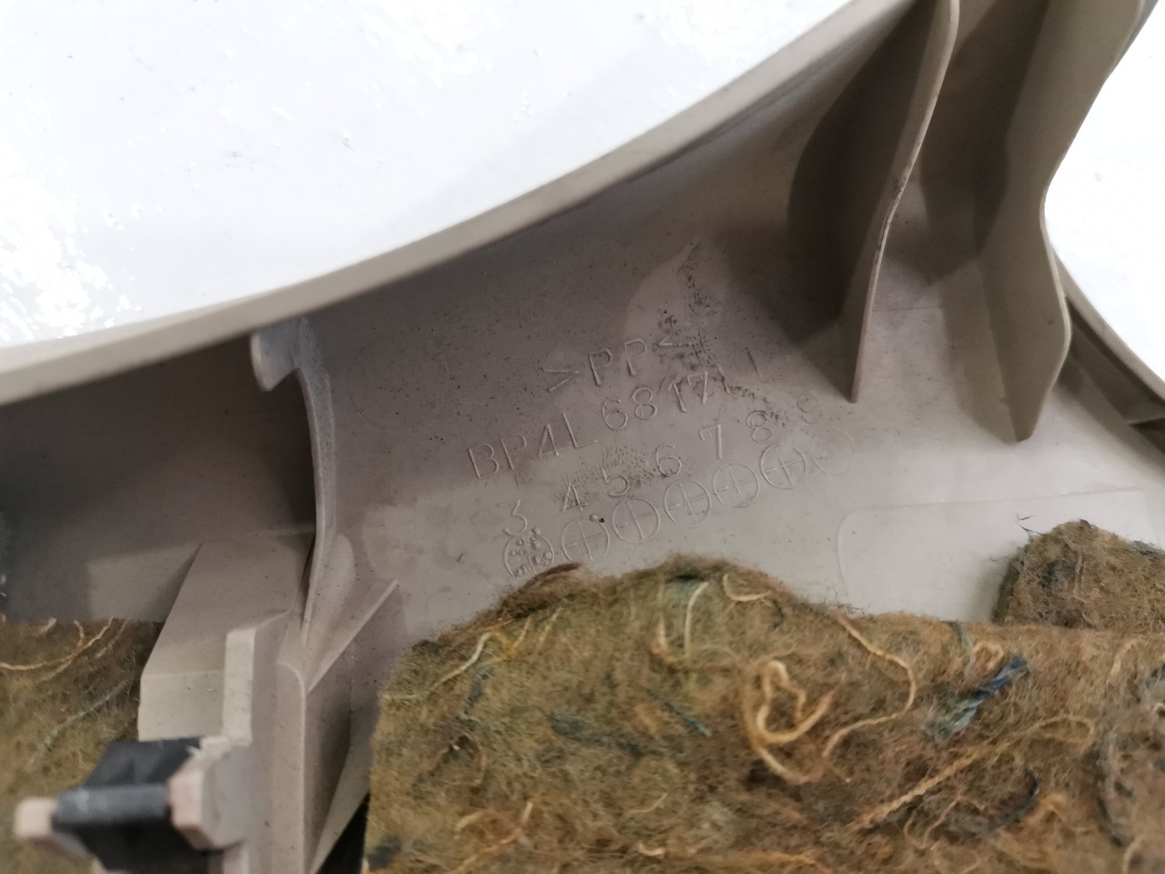 Накладка стойки, 1000 рублей, Красноярск