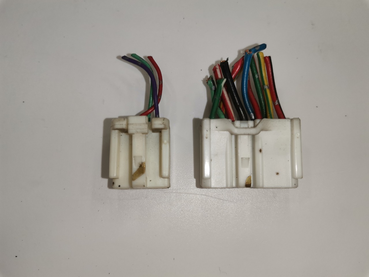 Разъем блока управления стеклоподъемниками, 1000 рублей, Красноярск