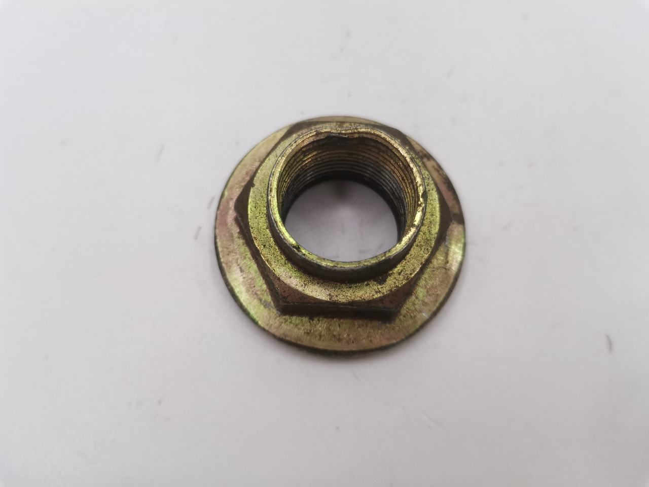 Гайка привода, 500 рублей, Красноярск