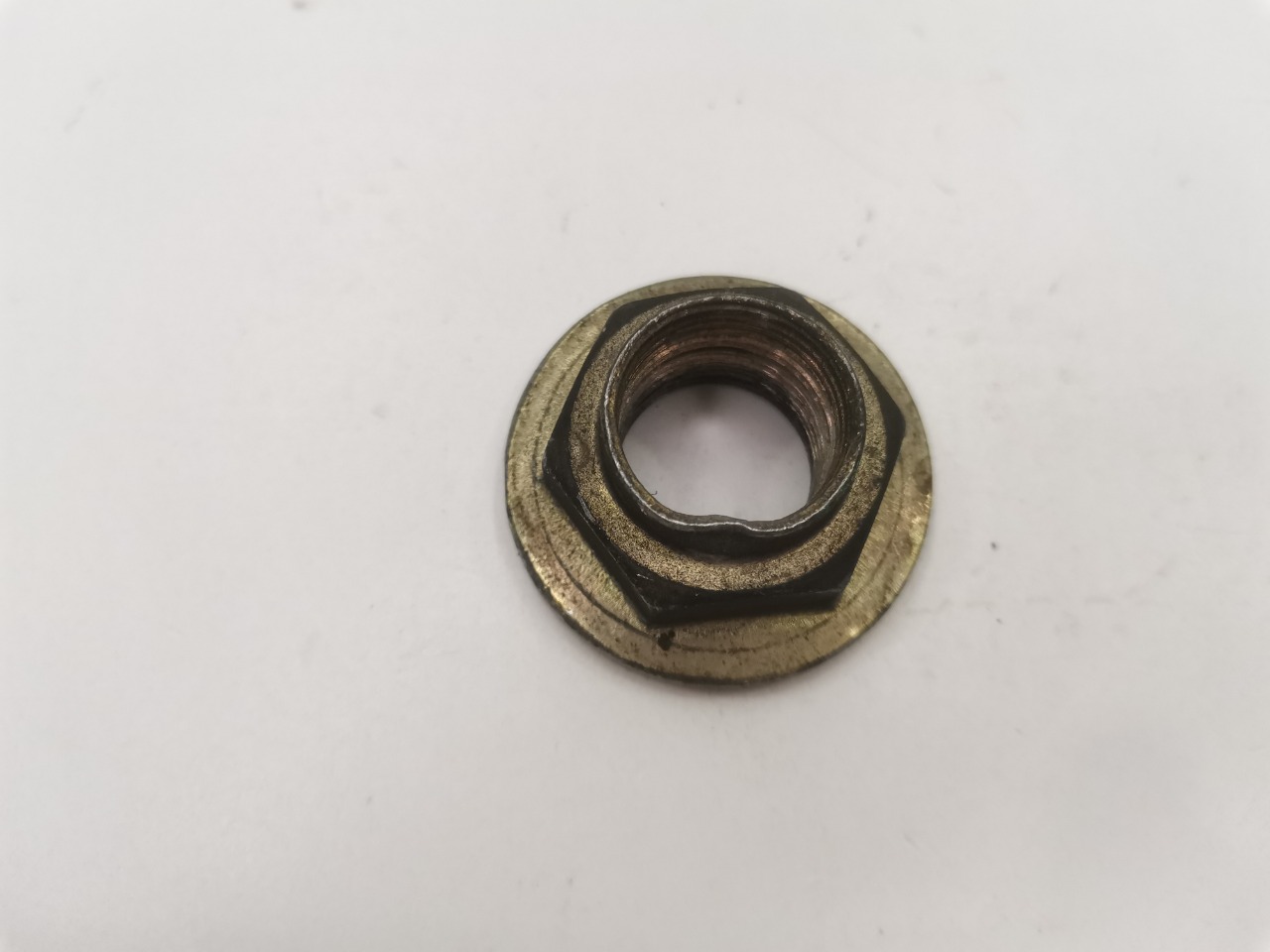 Гайка привода, 500 рублей, Красноярск