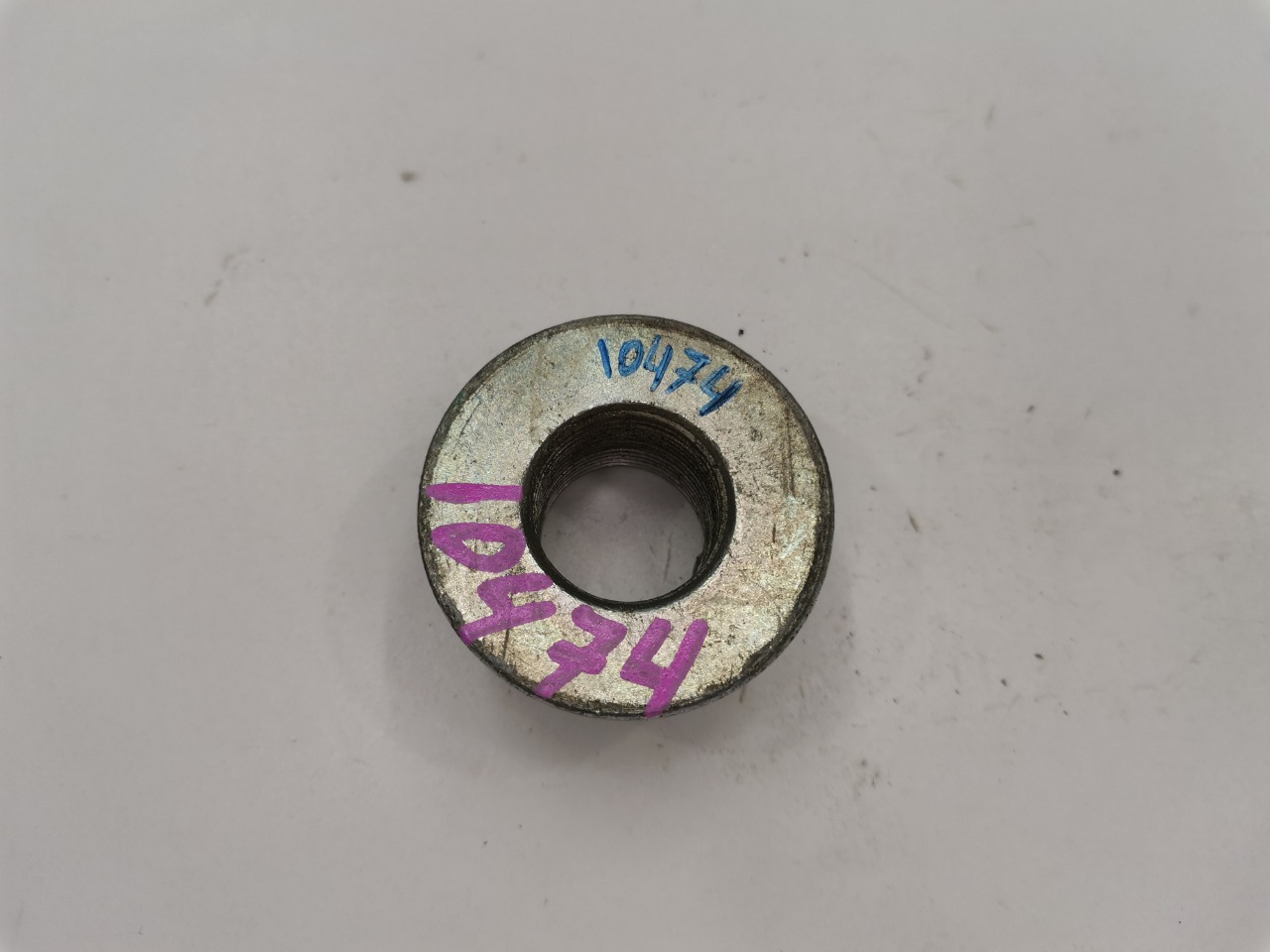 Гайка привода, 500 рублей, Красноярск