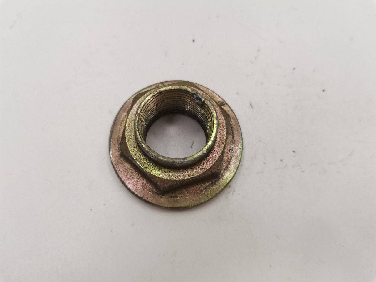 Гайка привода, 500 рублей, Красноярск