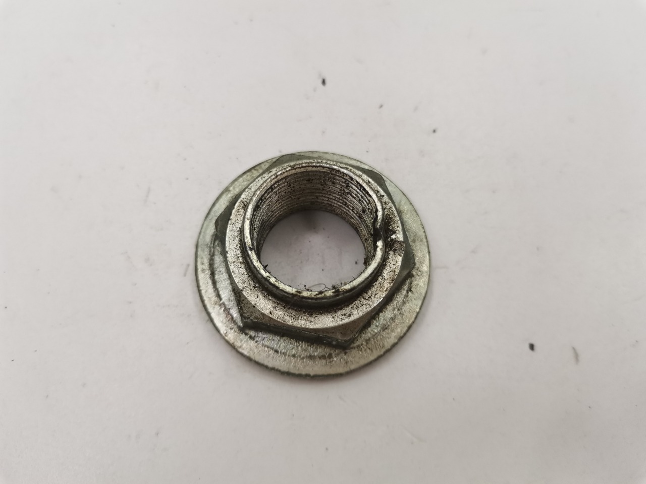 Гайка привода, 500 рублей, Красноярск